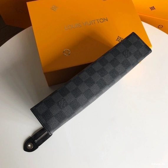 CHANELutch Louis Vuitton M41696 0331